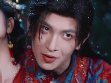 重生后,我把清白给了疯批王爷。 #窃娇 ##山海剧场