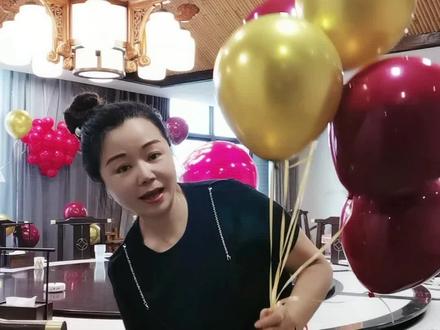 20个人的大包厢,现在推出2380套餐有28个菜,包括气球场地布置,适合过生日,家庭聚会,选日子,定亲,有需要的提前预约#仪式感不能少 #订婚宴 #气氛搞起来 #生日派对布置