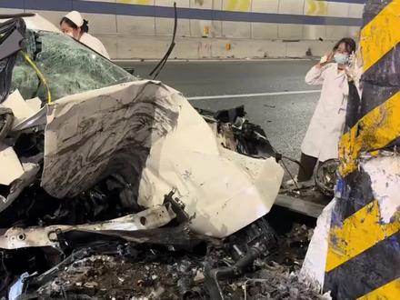 广西高速隧道内最美的摩旅大哥,#隧道交通事故 #广西 #交通安全 #安徽小丰