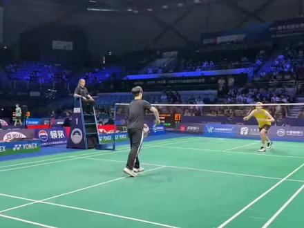 你们要的对打羽毛球ai视频制作教程来了#ai羽毛球对打 #ai羽毛球对打 #羽毛球对打ai #ai与林丹对打羽毛球 #剪映 羽毛球ai视频一键生成 ai羽毛球 抖音ai羽毛球 羽毛球ai ai羽毛球单挑时刻 ai羽毛球特效 ai羽毛球图片 ai羽毛球照片生成 ai羽毛球跳杀 ai羽毛球美女 ai羽毛球写真 ai羽毛球照片口令 林丹羽毛球ai人物替换 羽毛球林丹AI对话 羽毛球运动员ai同款林丹 ai羽毛球林丹 ai林丹打球 林丹ai合照