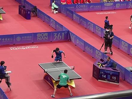 #乒乓球 #比赛现场 #亚运乒乓球团体赛 全场为伊朗加油 边上的龙队都差点无人在意