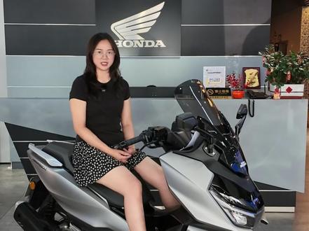 “它”真的要来了?
26款NS150GX
STD版15280 元
PRO版 16280 元
PRO尾箱版16780元
开启接受预定!早定早提货!! 来吧!!!
#新大洲本田 #广州和振