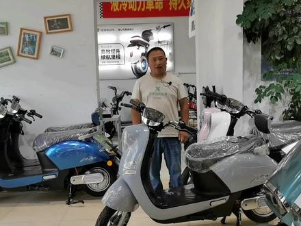 电动车打开电门锁,P档自动解除,为什么车子反而不走呢?