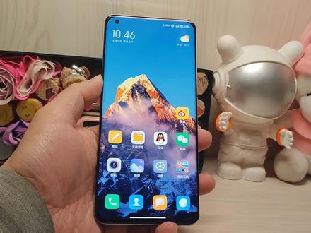 小米11Pro实测,分别打开均衡和性能模式,电池显示颜色一样吗?