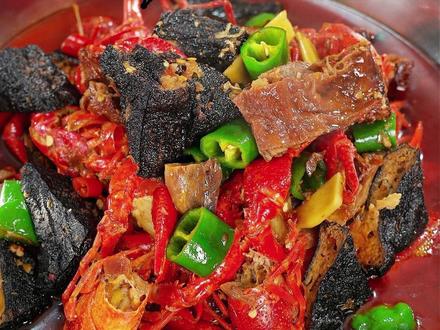 当下火爆长沙夜宵界的臭豆腐酱板鸭小龙虾 ,全网老板都在跪求教程,我第一个公布了! #美食教程 #臭豆腐酱板鸭龙虾 #小龙虾