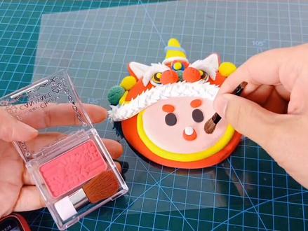 新年快到啦!超轻黏土DIY中国风醒狮,挂起来更有年味儿#跨年仪式感 @DOU+小助手 #创意手工