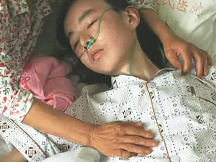 游戏里连续上网7个月,他得了严重的肺结核 #纪录片 #人物故事 #游戏 #网游