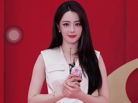 主持人又又又又又又整活了哈哈哈哈哈哈哈哈 #迪丽热巴 #迪丽热巴立白直播 #迪丽热巴立白全球代言人