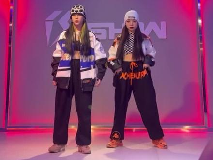 就是个开心跳舞的状态~听到音乐有回忆杀吗hh和👩🏾小脸cp娇@李娇_Ishow #编舞 #hiphop #swag @DOU+小助手