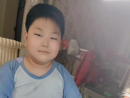 就这样给我把笔霍霍了,小伙伴们,我到底是该揍他还是表扬他,在线等#人类幼崽成长计划