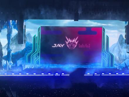 记录杭州周杰伦-烟花,第三场的开场!
对比去年,舞美确实好看太多了
#周杰伦杭州演唱会