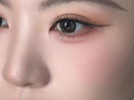 小白菜也能看懂的底妆教程 如果你也是油皮姐妹 一定要看过来哦 超详细教程➕好物分享
如果你有好的技巧 欢迎评论区讨论哦
#化妆师的工作日常#底妆教程#油皮好物 #无暇底妆大法 #没事也化妆