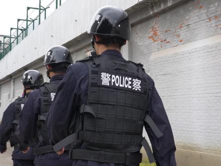 硬核防暴队,解锁安全守护新高度! @抖音小助手