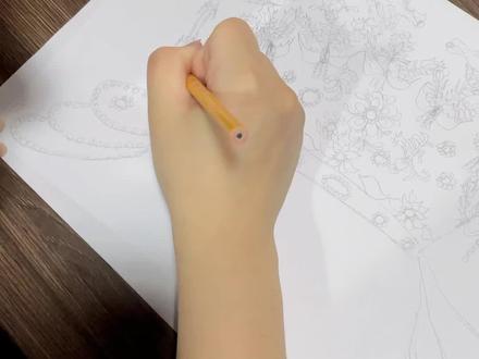 这个九龙九凤的凤冠,不是谁都能驾驭的了的#手工diy #新娘饰品 #手作 #仿点翠 #凤冠霞帔