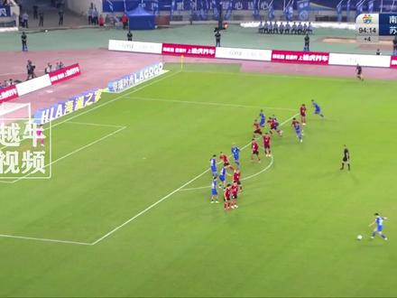 7月5日,南京队在60396名观众的见证下,主场0-0战平苏州,南通队反超轮空的盐城队,重新登顶#苏超 #南京 #苏州 #南通