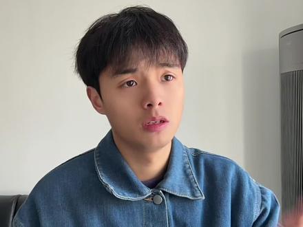 手机知道你花了多少钱 #吴梗梗