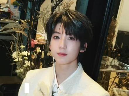 这个视频我想了很久,还是想剪要不然我很难受,这视频无引战纯个人看法,如若不满意请自行划走,五个小孩都无妄之灾
#张桂源杨博文 #陈浚铭#陈思罕#王橹杰