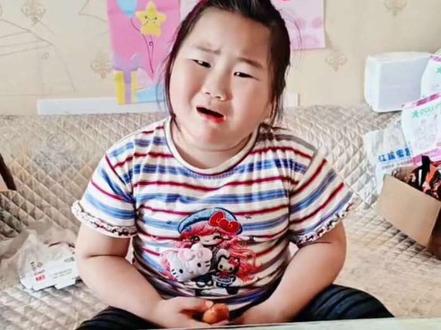 唉,你说你的,她吃她的,没有什么会比吃更重要,心态大于一切,做好自己就行😂#徐暖暖#吃嘛嘛香,身体倍棒#胖妞欢乐多 #吃嘛嘛香,身体倍棒