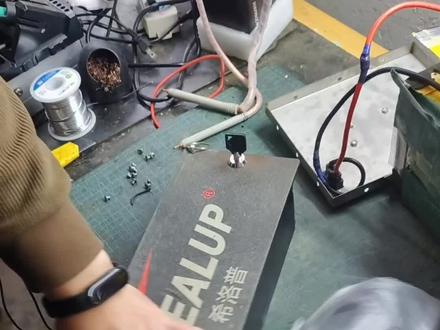 两年没充电电芯报废,希洛普滑板车锂电池维修#锂电池维修技术培训#希洛普滑板车锂电池维修#锂电池组装维修