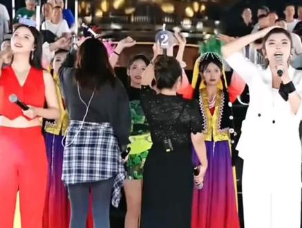 #上热门 #闹闹险胜虎牙娜获十三大舞台周冠军#十三妹5213@十三妹 5213 @拾叁贵莱美海选号 @闹闹(9月29日30日3周年庆新歌发布)