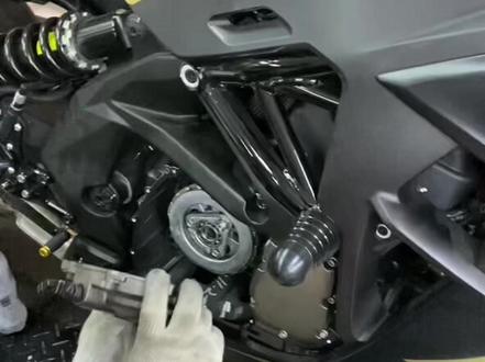 教你动手自己更换透明离合#爱机车爱生活 #机车 #机车养护 #摩托车改装 #赛600改装