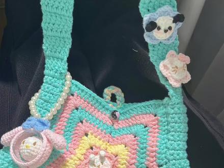 星星包教程后续来了~
#钩针编织 #手工diy #织围巾 #礼物 #diy手工包包