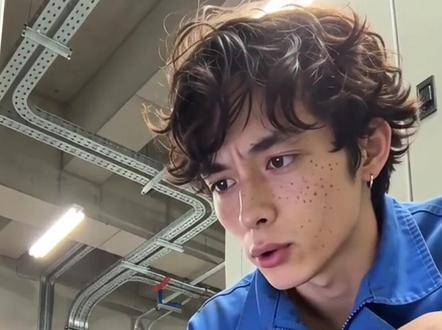 默纳克通讯光幕改普通光幕 #电梯 #电梯安全 #电梯维保#电梯人 #即梦AI