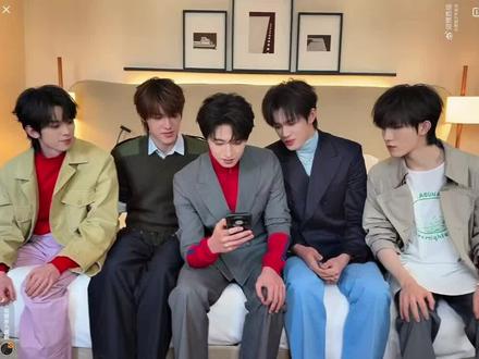 娃娃什么时候上啊#TOP登陆少年组合 #top登陆少年 #时代峰峻 #专辑 #福来