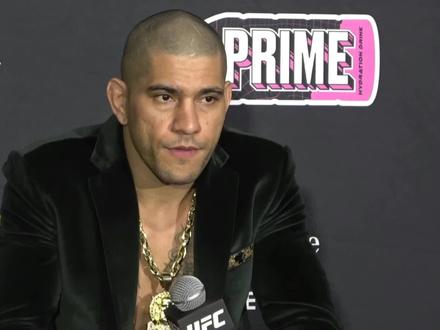 佩雷拉赛后衷心鼓励怪鸟#综合格斗 #ufc #拳击 #佩雷拉