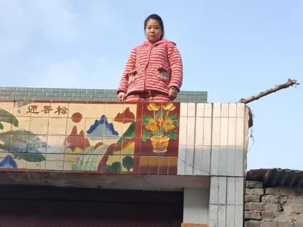 对于那没事就想出去转转的人,就得好好治治,哥,你今黑就住外面吧,妹子会给你送饭的!