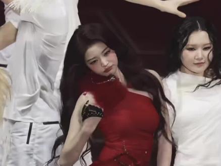 官宣即屠榜!张元英Solo出道曲《8》,39分钟破Melon纪录!#张元英#张元英solo#kpop