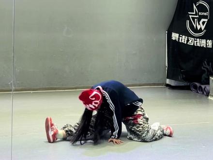 博文 不是heymama 是妈妈我真的燃尽了#杨博文#heymama #tf家族 #苏新皓#tf家族新年音乐会 @DOU+小助手