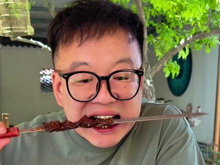 来新疆不爱吃羊肉的来! #大口吃肉