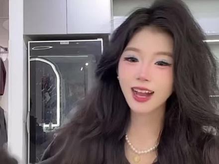 抽象豹纹文文@悦影女团-妮妮⁰⁰⁷ @悦影女团团长-文文 #悦影女团