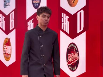 浙BA全明星红毯秀!解说夸赞倪豪凯浙BA亮丽表现,倪豪凯自信松弛面对镜头#浙BA全明星 #倪豪凯 #篮球 #丽水联队