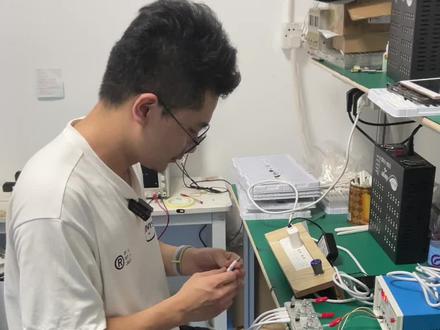 #充电 断断续续?来看看原因!加粗蟒蛇#充电线 耐弯折,还支持100w#快充 !#数据线 #充电器