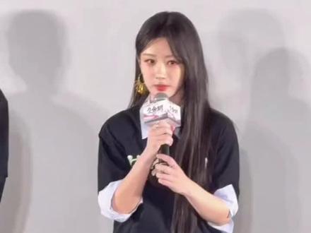 #杨紫 #白菊 #生命树探秘无人禁区发布会 #爱奇艺 #生命树
杨紫说,白菊带给她更多突破性,无人区也可以开出生机盎然的春天,还提到和正午阳光合作的以往的角色,胡湘湘,邱莹莹,这回应该叫白菊菊。😄