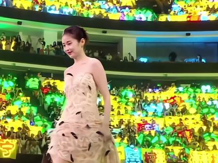 “希望未来两人可以合作,毕竟双陈不一定是哪个陈呢”#陈妍希 #陈靖可 #星光大赏 #cp