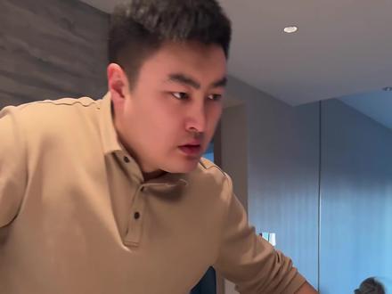 用婆婆微信整蛊老公!! #整蛊男友 #情侣 #搞笑