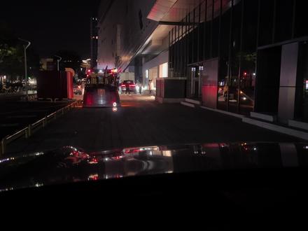 ES8智能投影大灯
#蔚来#es8