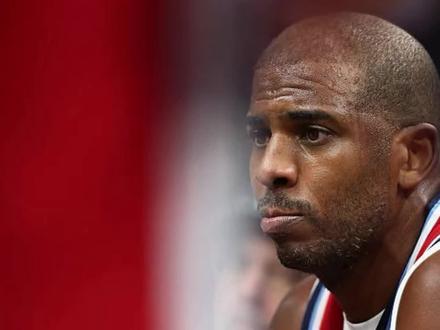 其实从快船把保罗撵走,实际就已经意味着保罗很难能再找到工作了,而最后把他交易到猛龙,更是等于彻底切断了他的所有重返赛场的想法
#保罗 #洛杉矶快船 #多伦多猛龙 #英格拉姆 #克里斯保罗退役