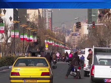 【#德黑兰观察 :美伊谈判在即,能否打破僵局?】伊朗与美国2月4日分别证实,双方将于2月6日在阿曼首都马斯喀特就核问题举行谈判。伊朗总统佩泽希齐扬2月3日强调,谈判必须建立在公平、公正基础之上。尽管民众对前景普遍谨慎,仍期待外交进展为国内经济带来转机。