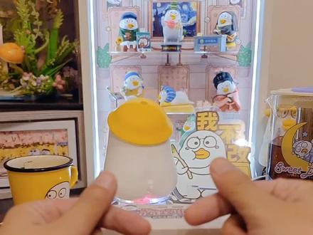 鸭宝们好,本期打不倒带来的是成都铁路&小刘鸭的纪念冰箱贴,个人觉得非常有收藏意义,让小刘鸭和鼻孔喵和鸭友们一起见证伟大祖国的发展!
价格:36元一个,一盒六个216元
做工:锌合金,分量十足,无毛边,手感细腻,吸力OK!
购买条件:比较苛刻,理论上必须做成铁专线,坐这条线的鸭友,别忘了购买。
产品推荐指数:⭐⭐⭐⭐⭐
好啦,咱们下个视频见,爱你们的打不倒留…#好物推荐🔥 #小刘鸭联名 #小刘鸭 #冰箱贴 @小刘鸭杂货铺