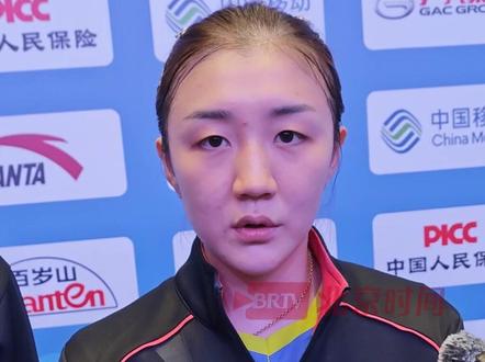 当身体达到极限,意志会带你冲出重围!11月18日,澳门。山东女团鏖战4小时打满五盘战胜上海,以3-2的比分晋级明晚的女团金牌赛,将与孙颖莎带领的河北女团胜利会师。孙颖莎vs陈梦的对决直接拉满期待值!#全运会 #陈梦