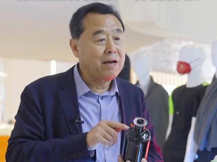 愉悦家纺有限公司是一家集家纺纺织、 医养健康、健康新材料、现代教育等领域于一体的国家级高新技术企业。集团董事长刘曰兴带领企业持续创新突破,从纺织产业向大健康产业转型升级,全面打造医养健康“齐鲁样板”。#山东 #我是民营企业家