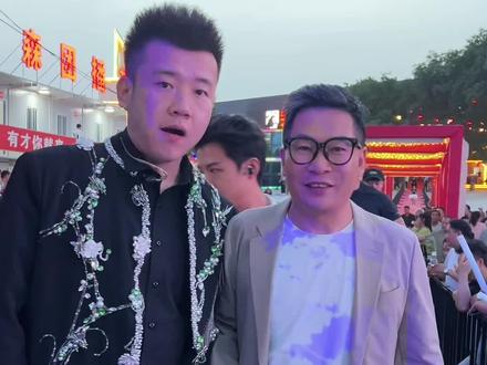 能跟全网大舞台的天花板级别合作@木森(卷土重来) 莫大的荣幸!通过四五次接触,无论人品、情商、勤奋度、口才、思维等等真是太绝了太值得学习。也欢迎全国唱歌高手来#小毛大舞台 参加我的战队我们一起挑战木森团队一起向优秀的人学习!#木森大舞台 #木森 #木森大擂台敢战你就来 #木森团队 @抖音创作者大会 @DOU+小助手 @抖音创作者中心 @抖音小助手 @抖音创作灵感 @抖音娱乐 @抖音音乐人中心