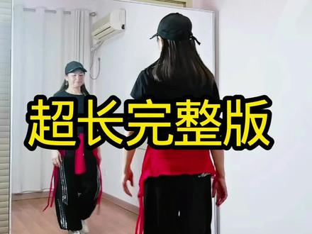 狂沙万里,不负江湖意气 #真实生活分享计划 #大漠狂沙 #潮流广场 #简单的动作真带劲 #喜欢的姐妹们学起来吧 黄沙翻涌漫无垠,劲风卷尘掠荒原。大漠之上狂沙肆虐,天地辽阔尽是苍茫。踏遍漫漫戈壁,任风沙拂面,胸中豪情不曾消减,于苍茫旷野间,活出不羁坦荡模样。