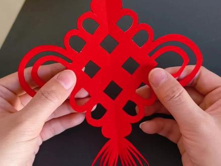 写数字“3”剪中国结窗花,非常简单,快来试试吧#亲子手工#剪窗花#剪纸#新年手工#幼儿园手工