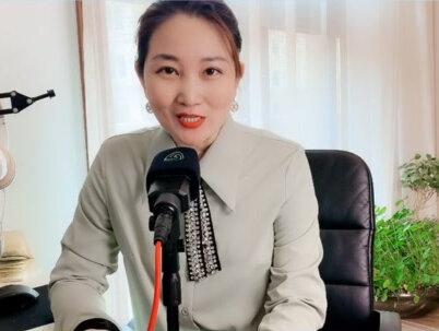 地铁播音员原来是这样子的。#云上大课堂 ###好声音 @抖音小助手 #@DOU+小助手