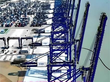 #航运 海南洋浦港的意义